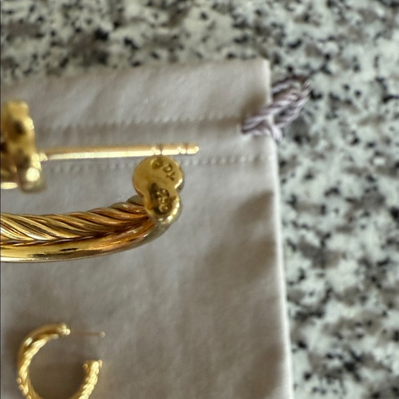 David Yurman Crossover Cable Hoop Earrings 18K Yellow Gold High Polish 1" 11.4g - Picture 7 of 16